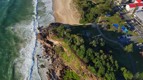 Panorama-Del-Paisaje-Urbano-De-La-Zona-De-North-Burleigh-Hill-En-Gold-Coast,-Queensland,-Australia