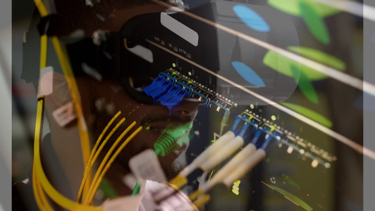 animación de la sala de servidores sobre un hombre biracial usando auriculares vr