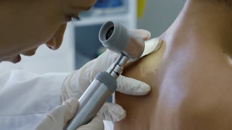 profesional médico en el trabajo