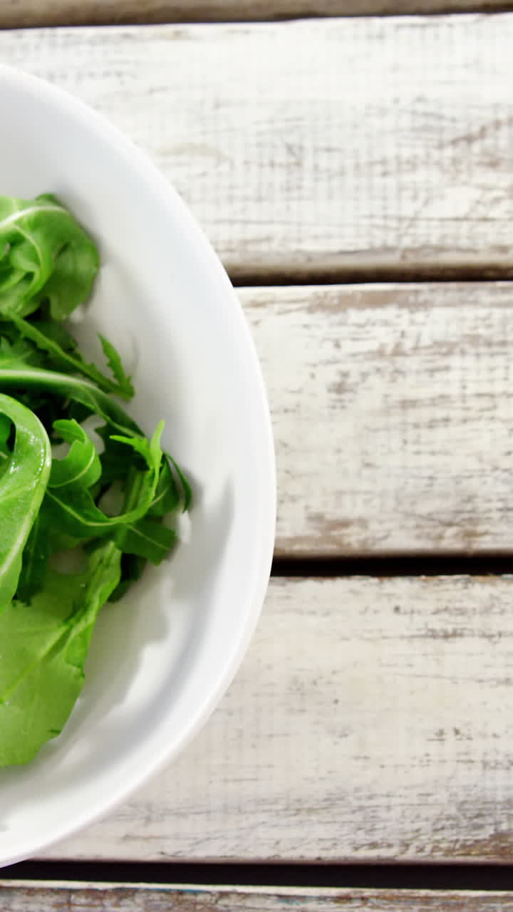 Arugula in ciotola