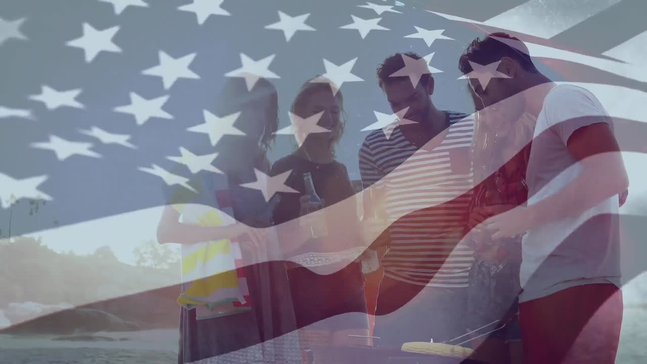 grupo de amigos asando cerca de la playa