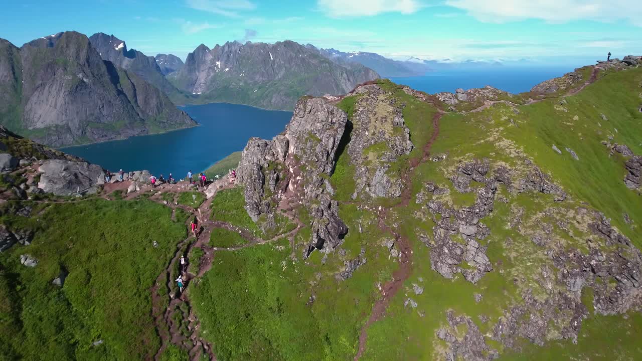 imágenes aéreas de las islas del archipiélago de lofoten