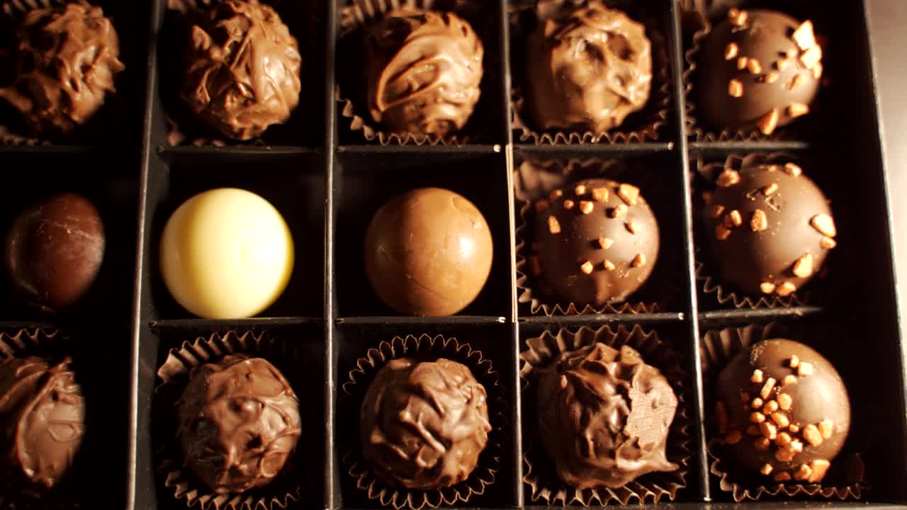 fotografía de cerca de dulces de caramelo con nueces - archivo de registro