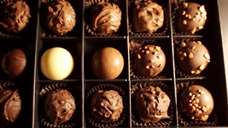 fotografía de cerca de dulces de caramelo con nueces - archivo de registro