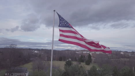 US-Flagge-Weht-Im-Wind