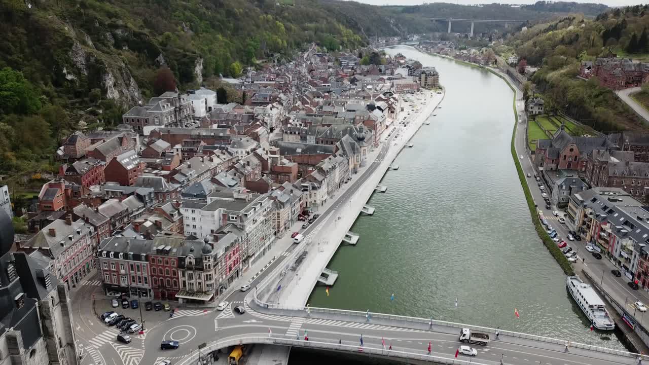 디낭의 공중 드론 영상