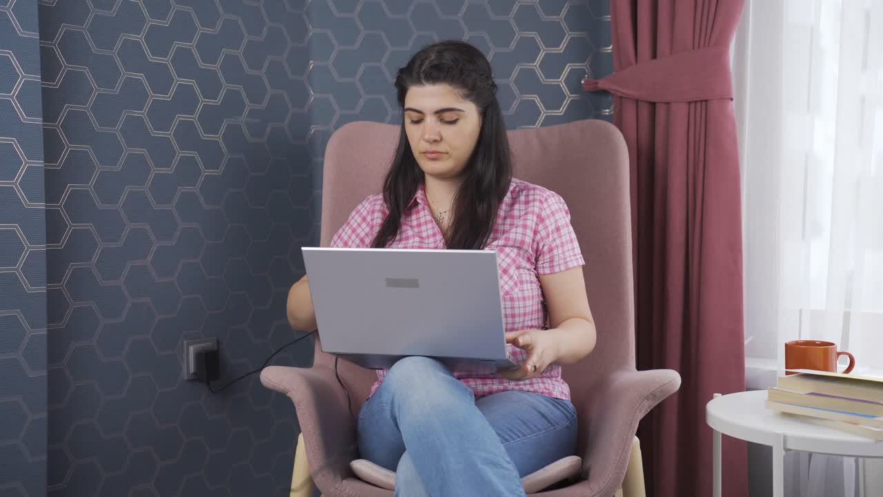 el portátil se está quedando sin batería.