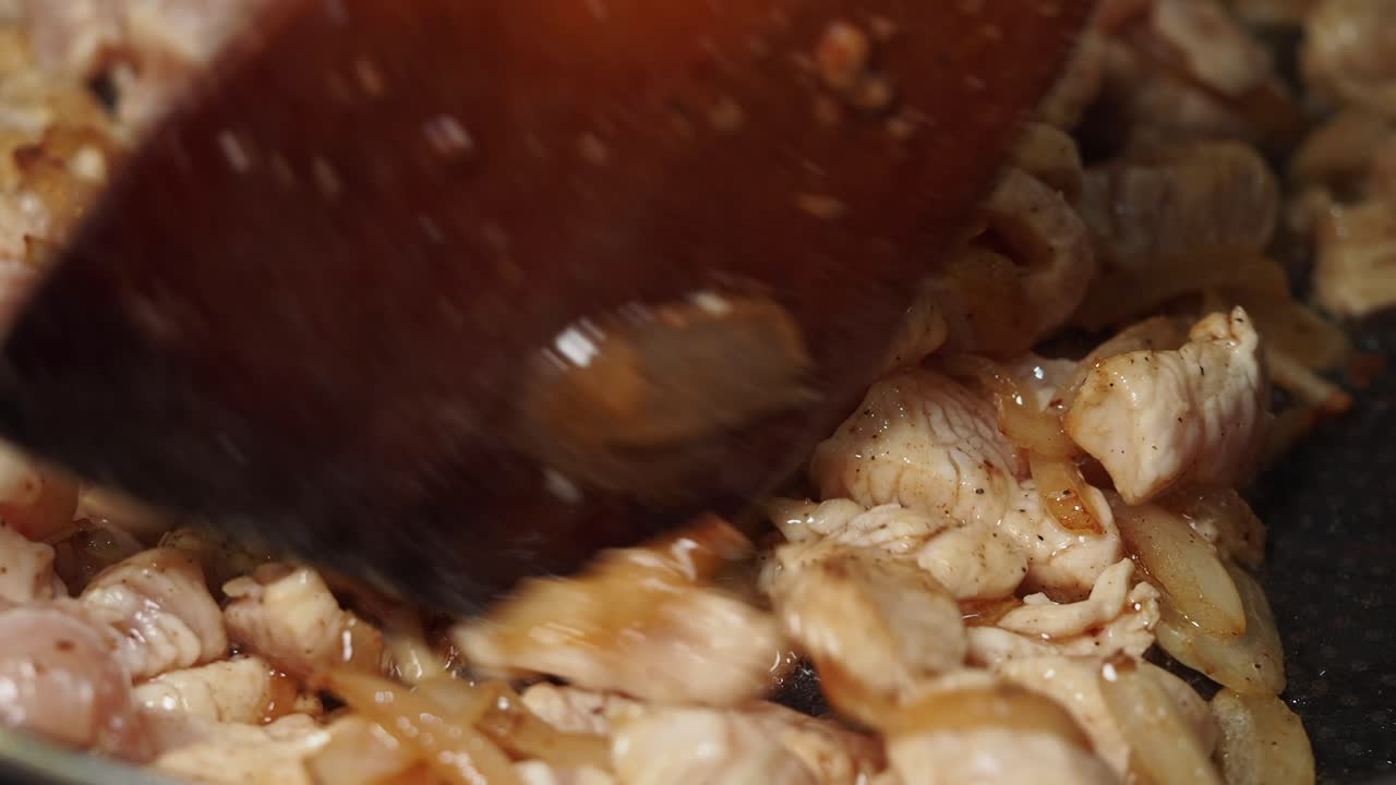 pollo e cipolla fritti