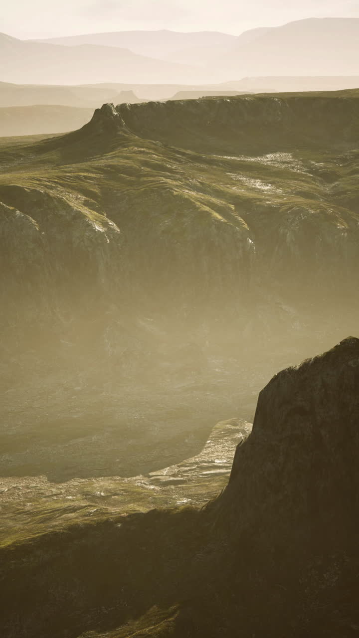 paisaje típico de las colinas verdes de islandia