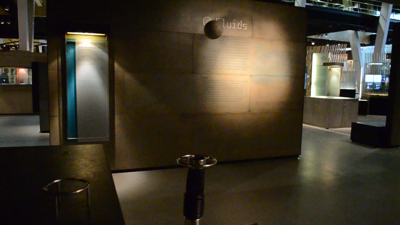 CosmoCaixa Barcelona är ett vetenskapsmuseum beläget i Barcelona, Spanien.