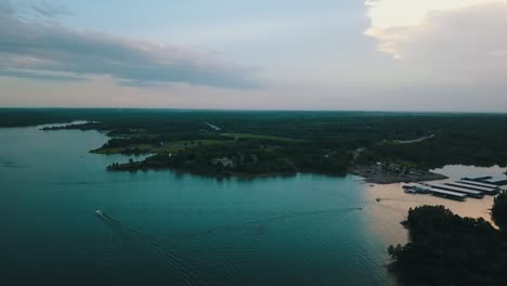 Aerial-drone-shot-of-longview-lake-in-Kansas-City