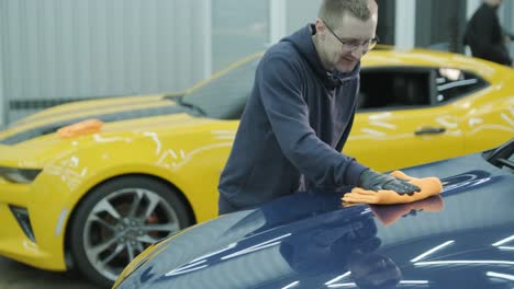 professional car detailing – washing, ceramic coating, and interior cleaning