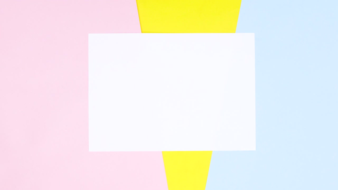 여름 액세서리와 다채로운 테마와 함께 여름 프레임.