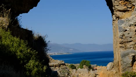 Alter-Ort-In-Der-Natur-Am-Meer