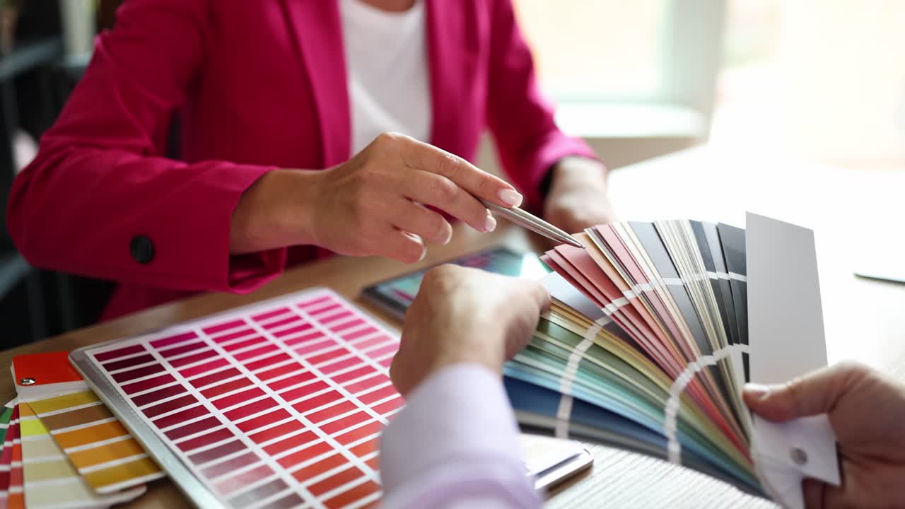 Choosing Colors for Design