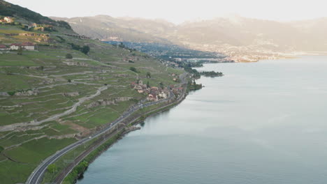 hermosa antena de la campiña suiza cerca del lago de ginebra