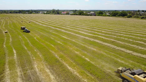 tractor collecting straw