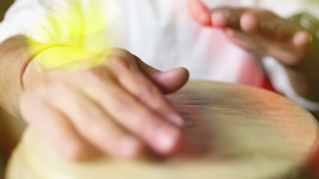 hombre de tambor del congo