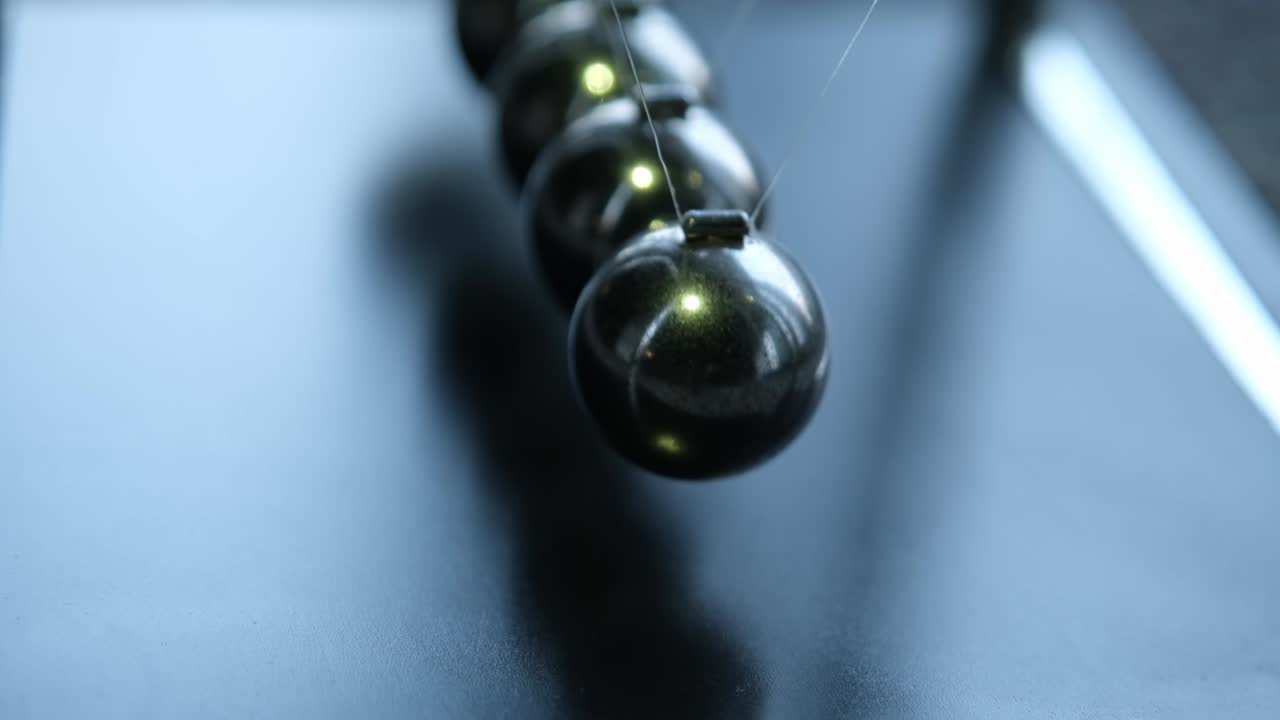 뉴턴 크레들 런싱 볼 비즈니스 컨셉