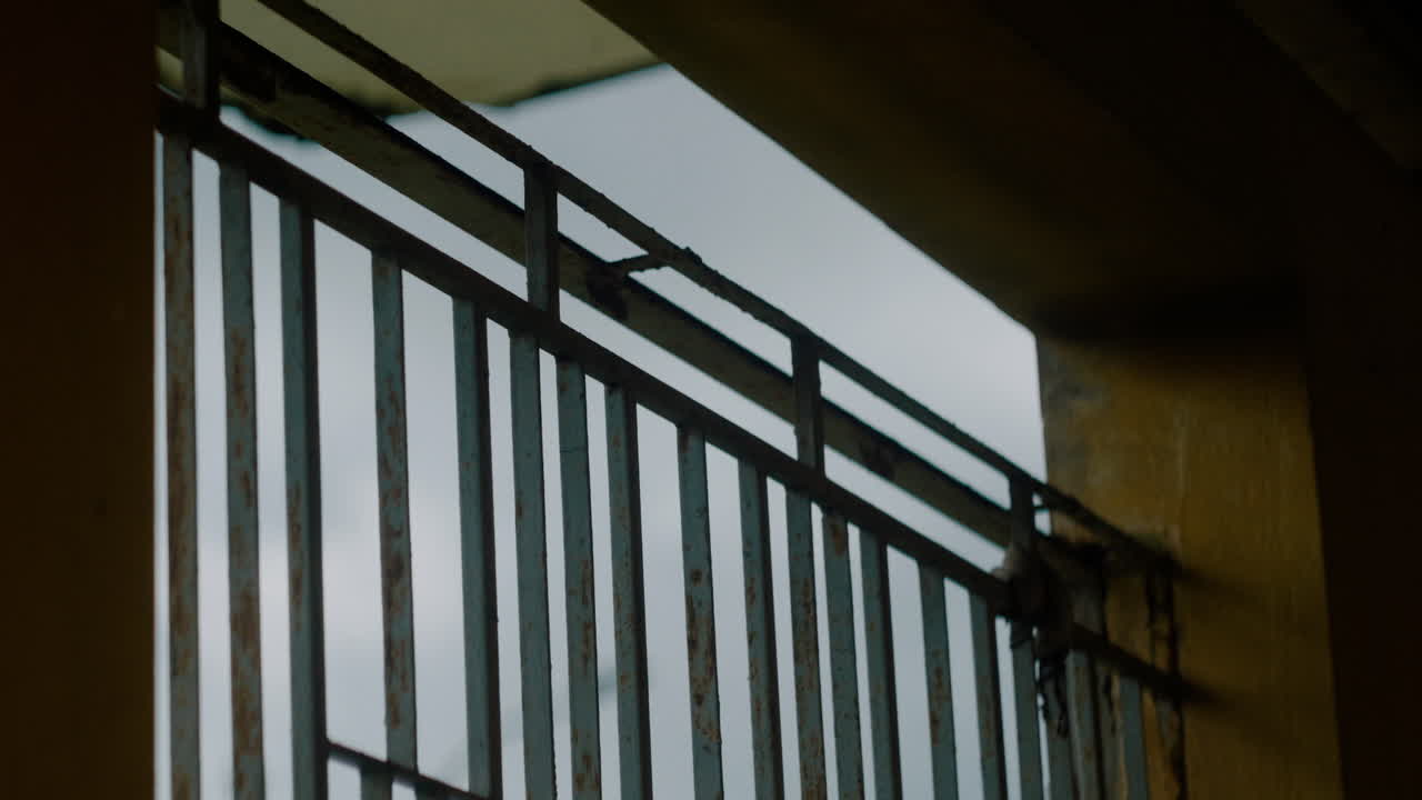 ventanas en un edificio abandonado