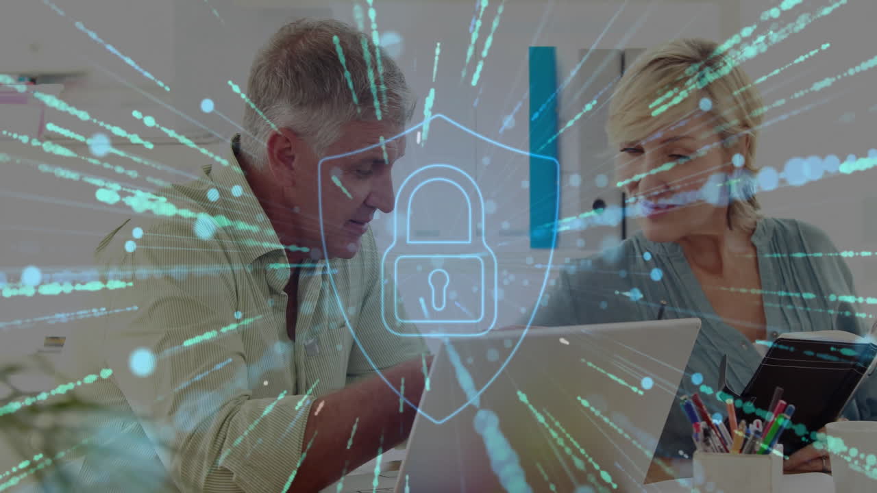 animación de candado y red de conexiones sobre hombres de negocios caucásicos en la oficina