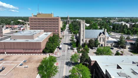 Aerial-shot-of-main-street-in-Cheyenne,-the-capital-of-Wyoming