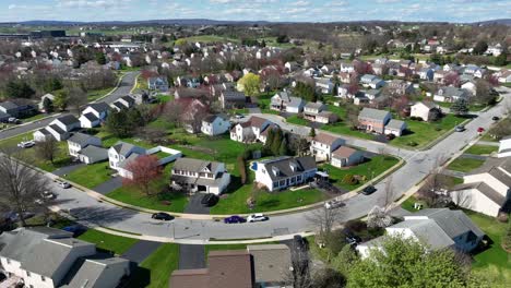 Quaint-American-Neighborhood-with-noble-one-family-houses-in-Suburb-of-American-Town