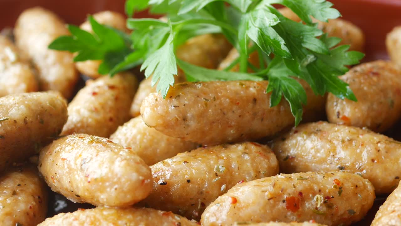 kibbeh turco: un delicioso aperitivo de albóndigas de carne