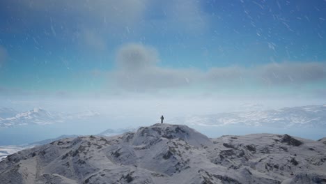 una persona de pie en la cima de una montaña cubierta de nieve. frío paisaje nevado vista aérea, irreal 4k una captura de pantalla