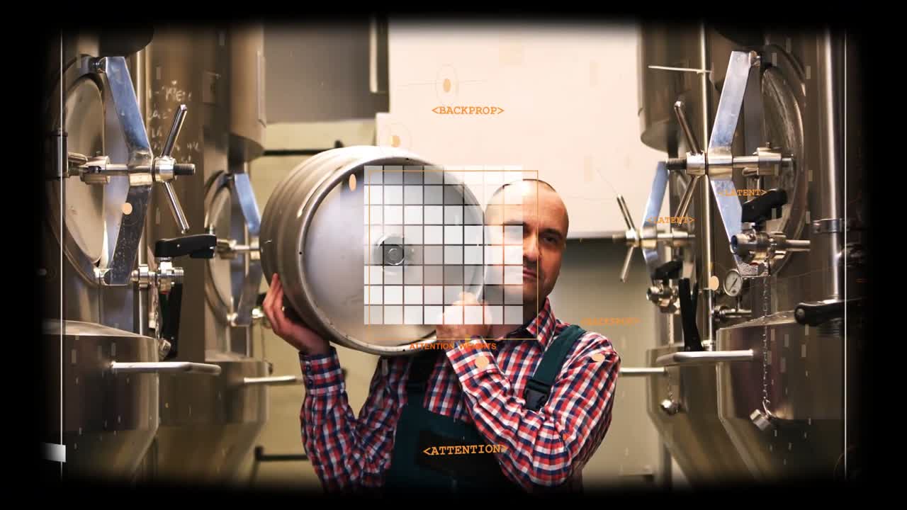 Birraio che solleva un fusto sulla spalla, ruota e posiziona il tappo per un controllo, mentre una griglia HUD traccia.