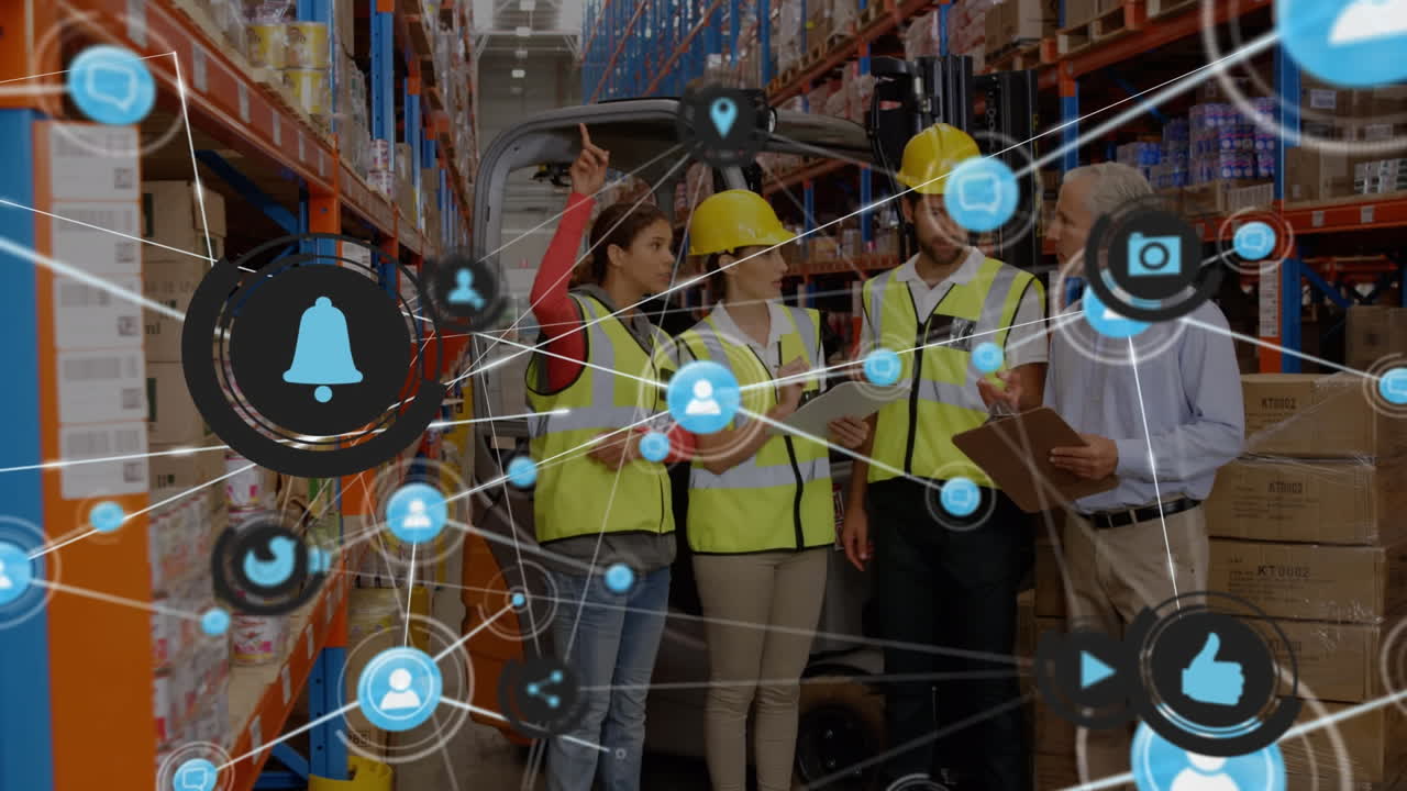 red de iconos digitales contra un equipo de trabajadores y un supervisor masculino discutiendo en el almacén