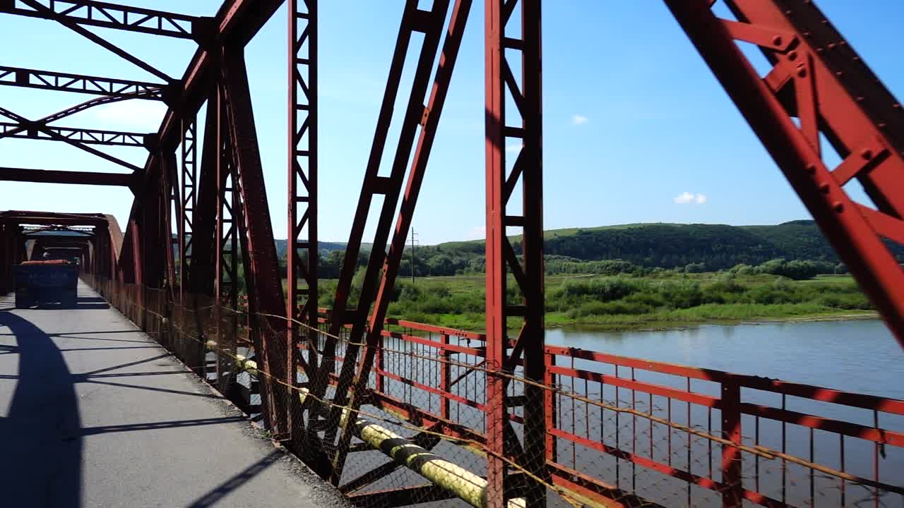 The bridge over the river. Shooting in the movement