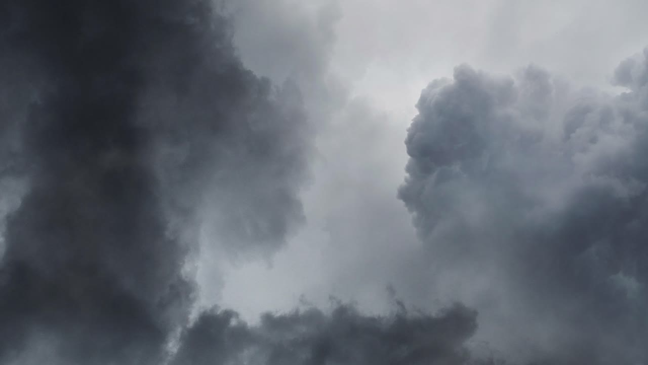 Dramatic Bolt in dark Cloud
