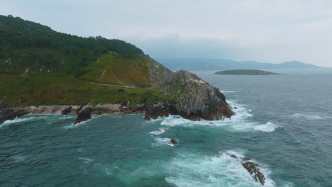 Kurssperre-Des-Wunderbaren-Leuchtturms-Punta-Lameda-Am-Mirador-De-Monteferro,-Vigo,-Galizien,-Spanien