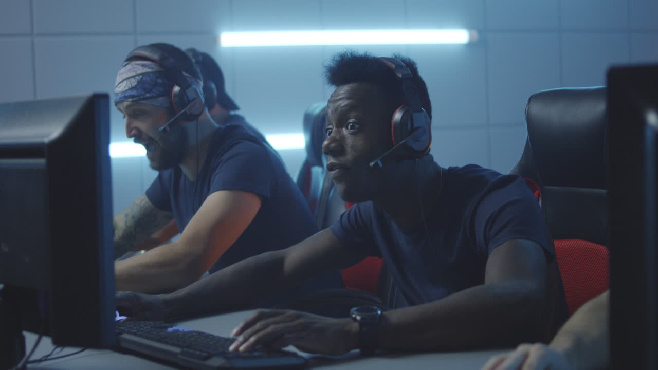 Esports Gamers in Action: Focus and Reactions