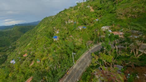 Fpv-Aerial---Fliegen-über-Philippinische-Dörfer-In-Cebu,-Philippinen