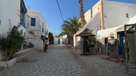 Calle-De-Houmt-Souk-Mercado-Tradicional-De-Djerba-En-Túnez
