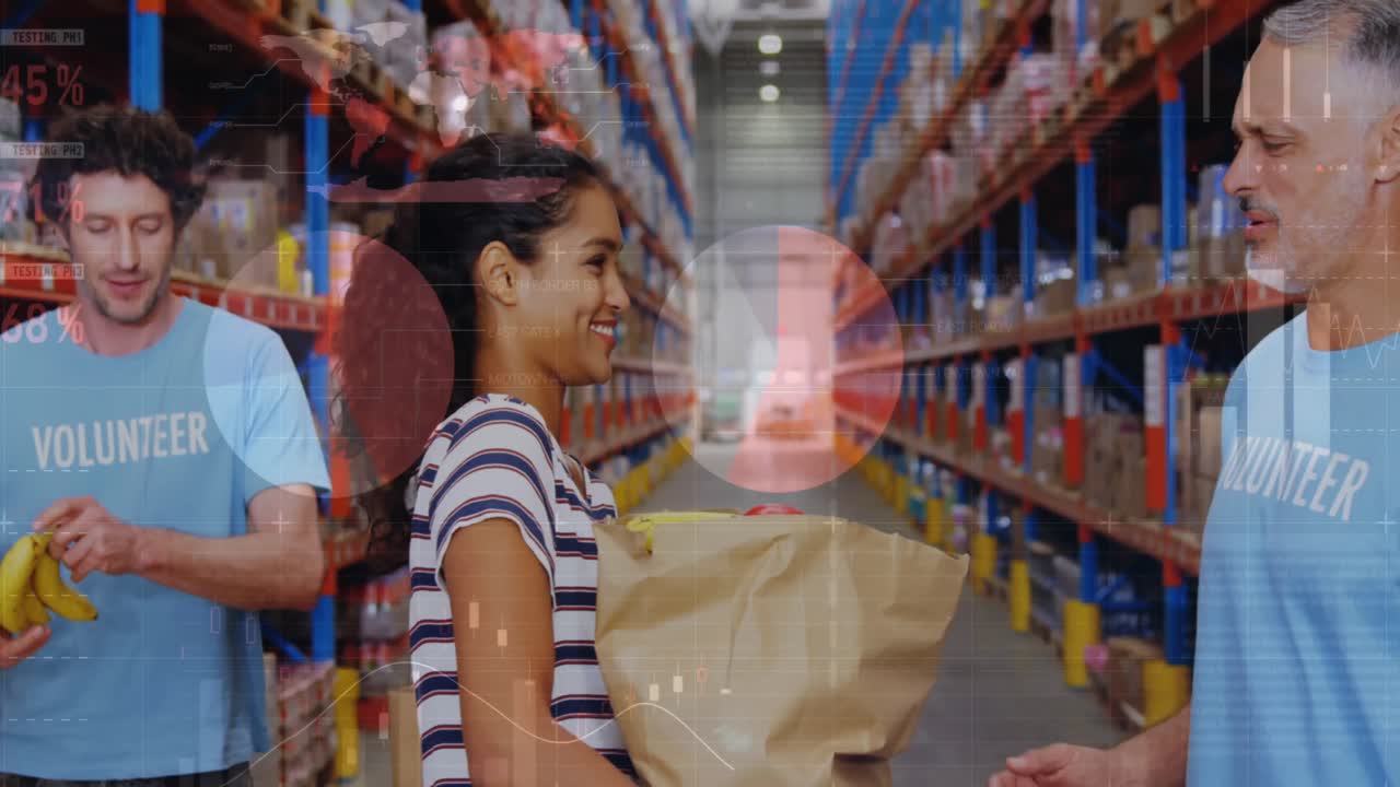 procesamiento de datos estadísticos sobre una mujer afroamericana donando a un voluntario caucásico