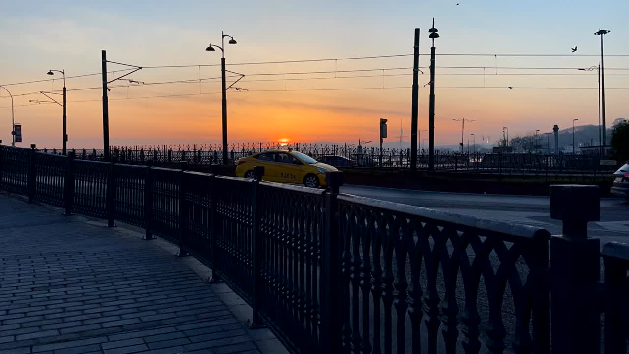 갈라타 다리에서 볼 수 있는 이스탄불의 오래된 도시