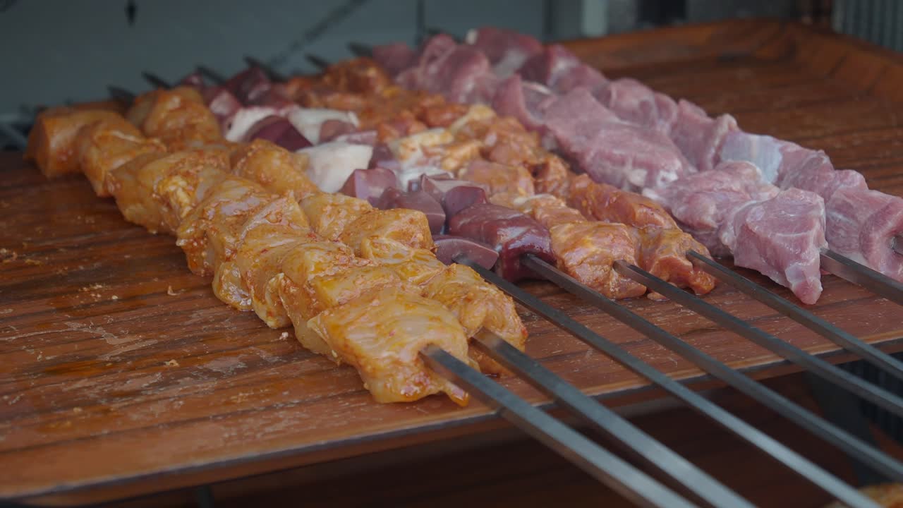 cerca de pinzones de carne a la parrilla