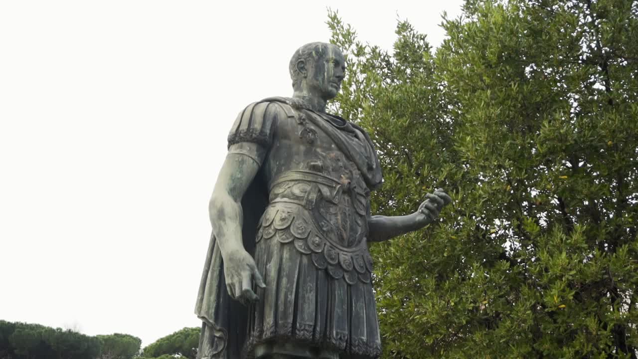 로마 황제 의 동상