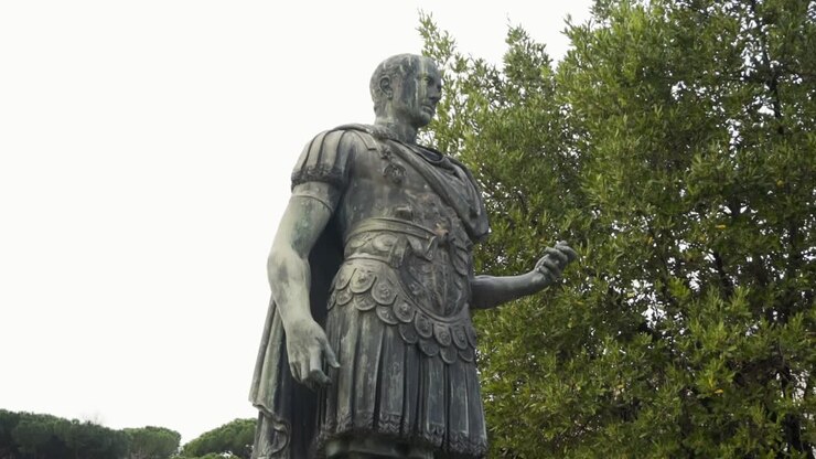 Statua di un imperatore romano