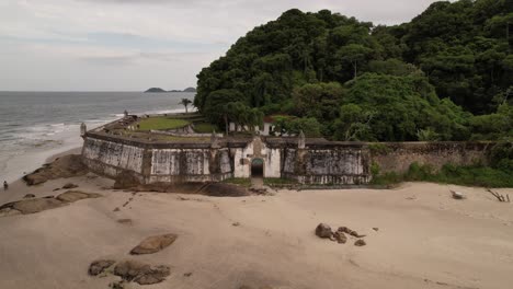 panoramic-view-Fort-Nossa-Senhora-dos-Prazeres,-Ilha-do-Mel,-Paranagua,-Parana,-Brazil