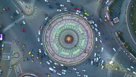 vista aérea de 1090 chauraha gomti nagar, dr. ambedkar dwar, el metro de lucknow y la estación de tren de lucknow charbagh y la ciudad de lucknow