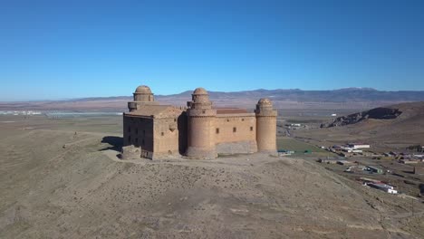 punto aéreo de interés rodado alrededor del castillo de la calahorra en españa