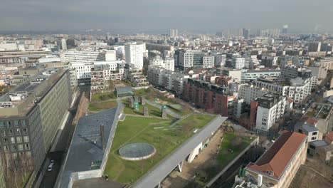 Atypical-shopping-centre-on-rooftop-called-La-Vache-Noire-in-Arcueil,-France-with-roof-gardens