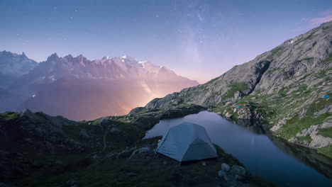 Night-timelapse-from-lake-des-Cheserys,-Chamonix