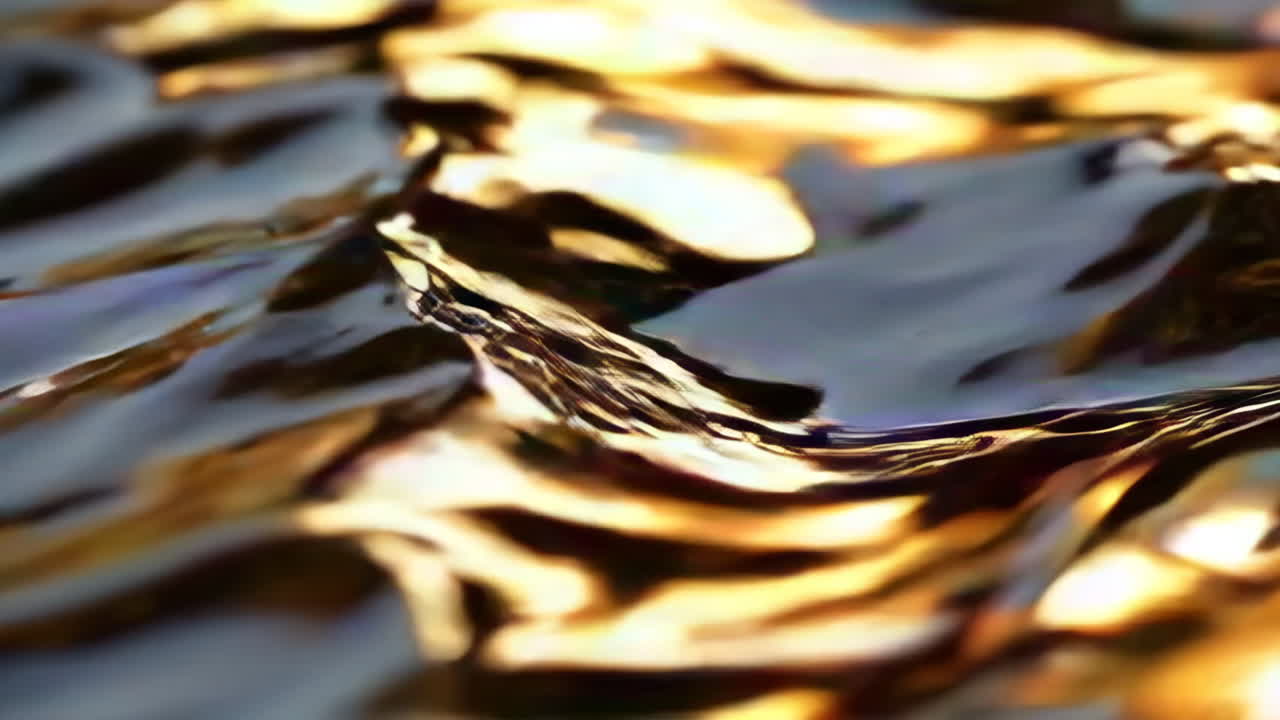 Increspature d'acqua dorate astratte