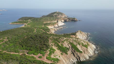 Acantilados-De-Capo-Malfatano-Y-Cabo-En-Teulada,-Costa-Sur-De-Cerdeña,-Italia---Antena-4k