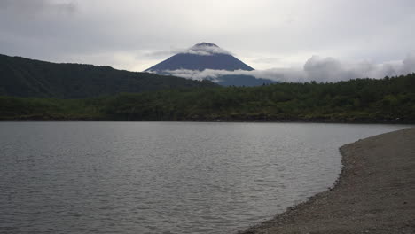 Sea-Testigo-De-La-Majestuosa-Simetría-Del-Monte